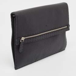 مملوكة مسبقًا Fendi Black Selleria Leather Wristlet Clutch