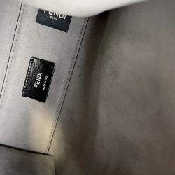 مملوكة مسبقًا حقيبة فيندي جو تو 2 واي جلد أسود حجم صغير