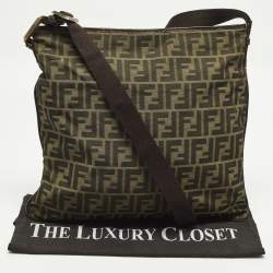 مملوكة مسبقًا حقيبة ماسنجر فندي نايلون زوكا تبغ