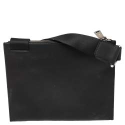 مملوكة مسبقًا حقيبة ماسنجر فندي جلد بني بنقشة الشعار أف أف