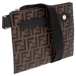 مملوكة مسبقًا حقيبة ماسنجر فندي جلد بني بنقشة الشعار أف أف