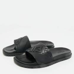 Pre Owned Fendi Black Rubber FF Logo PPool Slides Size 44