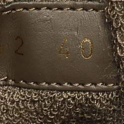 Pre Owned حذاء رياضي فندي جلد أبيض/أسود ورباط من جلد سويدي مقاس 40