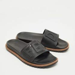 مملوكة مسبقًا صندل فندي سلايدز مطاطي بشعار FF أسود مقاس 44