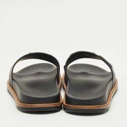 مملوكة مسبقًا صندل فندي سلايدز مطاطي بشعار FF أسود مقاس 44