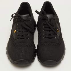 مملوكة مسبقًا حذاء رياضي فنـدي باغ باغز بأسود نسيج محبوك بعنق منخفض مقاس 41
