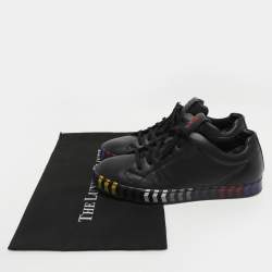 مملوكة مسبقًا حذاء رياضي فندي جلد أسود عنق منخفض مقاس 43