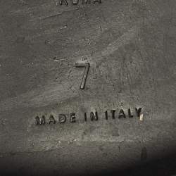 مملوكة مسبقًا Fendi O'Lock Size 41 Blue Knit Fabric And Leather Loafers