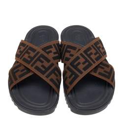 Pre Owned صندل سلايد فندي كانفاس زوكا بني سيور متعاكسة مقاس 43.5