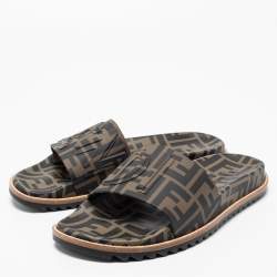 Pre Owned Fendi Brown/Black Rubber Raised Logo Detail Pool Slide Sandals Size 42