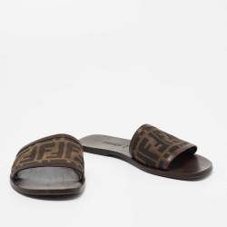 Pre Owned Fendi Tobacco Zucca Canvas And Leather Flat Slide Sandals Size 40