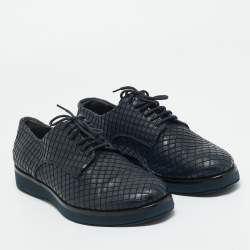 Pre Owned Giorgio Armani Navy Blue Woven Leather Low Top Sneakers Size 40