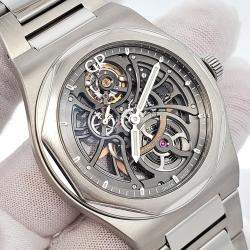 Pre Owned Girard Perregaux Laureato 81015-11-001-11A Automatic Skeleton Stainless Steel Men's Wristwatch 42 mm