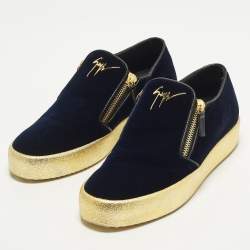 مملوكة مسبقًا Giuseppe Zanotti Frankie Size 44 Navy Blue Patent Leather and Velvet Low Top Sneakers