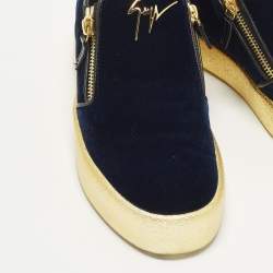 مملوكة مسبقًا Giuseppe Zanotti Frankie Size 44 Navy Blue Patent Leather and Velvet Low Top Sneakers