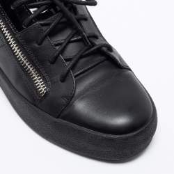 Pre Owned Giuseppe Zanotti Black Patent And Leather Double Zip Low Top Sneakers Size 40