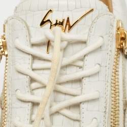 مملوكة مسبقًا Giuseppe Zanotti White Croc Embossed Leather Double Zip Low Top Sneakers Size 43