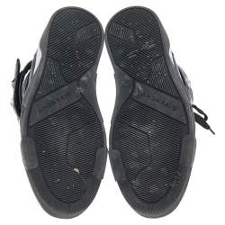 مملوكة مسبقًا Givenchy Blue/Black Leather Tyson Star Studded High Top Sneakers Size 43