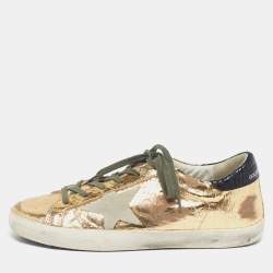 مملوكة مسبقًا حذاء رياضي غولدن غوس سوبرستار مقاس 40 جلد متشقق ذهبي وشامواه برباط