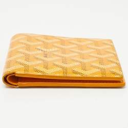 مملوكة مسبقًا Goyard Yellow Goyardine Coated Canvas Victoire Bifold Wallet