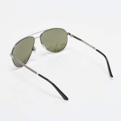 مملوكة مسبقًا Gucci Black/Silver Tone GG0137S Aviator Sunglasses
