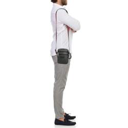 Pre Owned Gucci Black GG Supreme Canvas and Leather Web Messenger Bag