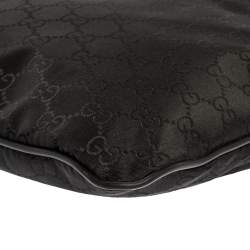 مملوكة مسبقًا Gucci Black GG Nylon and Leather Messenger Bag