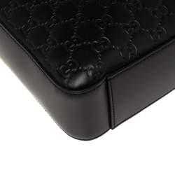 Gucci Black Guccissima Leather Messenger bag
