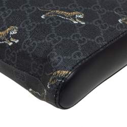 Gucci Black Tiger Print GG Supreme Messenger Bag