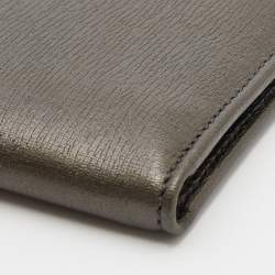 Pre Owned Gucci Olive Green Leather Interlocking G Bifold wallet