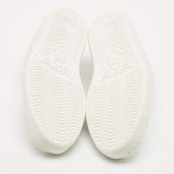 مملوكة مسبقًا Gucci White Perforated Interlocking G Leather Ace Sneakers Size 42