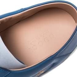 مملوكة مسبقًا حذاء رياضي غوتشي "ايس" رباط علوي مطرز نحل و نجوم جلد أزرق مقاس 43