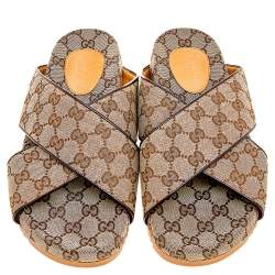 Pre Owned صندل سلايد غوتشي جلد وكانفاس جي جي بني/بيج سيور متعاكسة مقاس 42