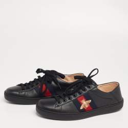 مملوكة مسبقًا حذاء رياضي غوتشي أيس جلد أسود بعنق منخفض شريط ويب مطرز نحلة مقاس 40 