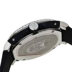 Pre Owned Gucci Black Stainless Steel & Rubber Dive YA136320 Quartz Men's Wristwatch 40 mm