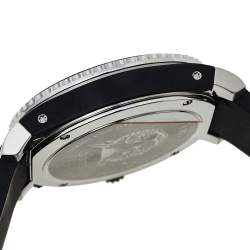 Pre Owned Gucci Black Stainless Steel & Rubber Dive YA136320 Quartz Men's Wristwatch 40 mm