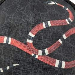 مملوكة مسبقًا قبعة بيسبول غوتشي GG  سوبريم أسود بطبعة ملك الثعابين مقاس كبير - لارج