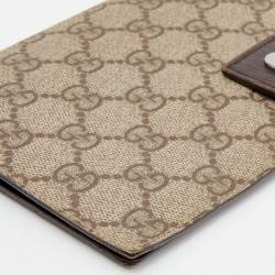 Pre Owned Gucci Beige/Ebony GG Supreme Canvas and Leather Passport Holder