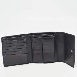 Pre Owned Gucci Black Microguccissima Leather Logo Trifold Wallet