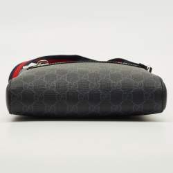 مملوكة مسبقًا Gucci Small Black GG Supreme Canvas Messenger Bag