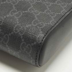 مملوكة مسبقًا Gucci Small Black GG Supreme Canvas Messenger Bag