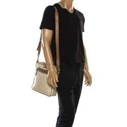 مملوكة مسبقًا Gucci Beige GG Supreme Canvas and Leather Messenger Bag