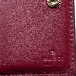 Pre Owned محفظة بطاقات غوتشي جلد مايكروغوتشيسيما عنابي ثنائية الطي