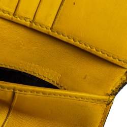 Pre Owned Gucci Black Leather Bifold Wallet