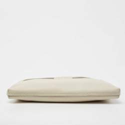 مملوكة مسبقًا Gucci White Leather Logo Print Zip Pouch