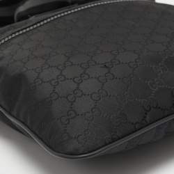 Pre Owned Gucci Black GG Nylon Small Flat Messenger bag