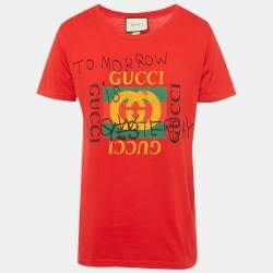 مملوكة مسبقًا Gucci Red Jersey Tomorrow Is Now Yesterday Print T-Shirt S