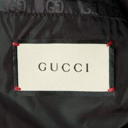 مملوكة مسبقًا جاكيت غوتشي بفر صناعي بشعار مونوغرام أسود مقاس كبير (لارج)