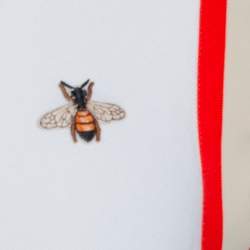 Pre Owned Gucci White Stretch Cotton Bee Appliqued Polo T-Shirt M