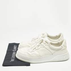 مملوكة مسبقًا Gucci Cream Leather GG Embossed Sneakers Size 46
